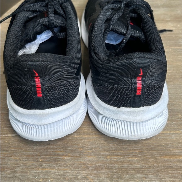 NIKE AIR Downshifter 10 Black & Red Mesh Running Shoe Sneakers Men’s US Size 8.5 - Picture 3 of 16